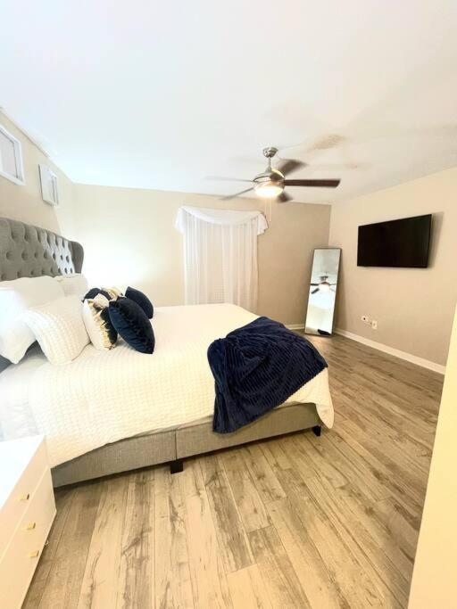 Beautiful/Spacious 2 Bedroom Houston Near Galleria Buitenkant foto