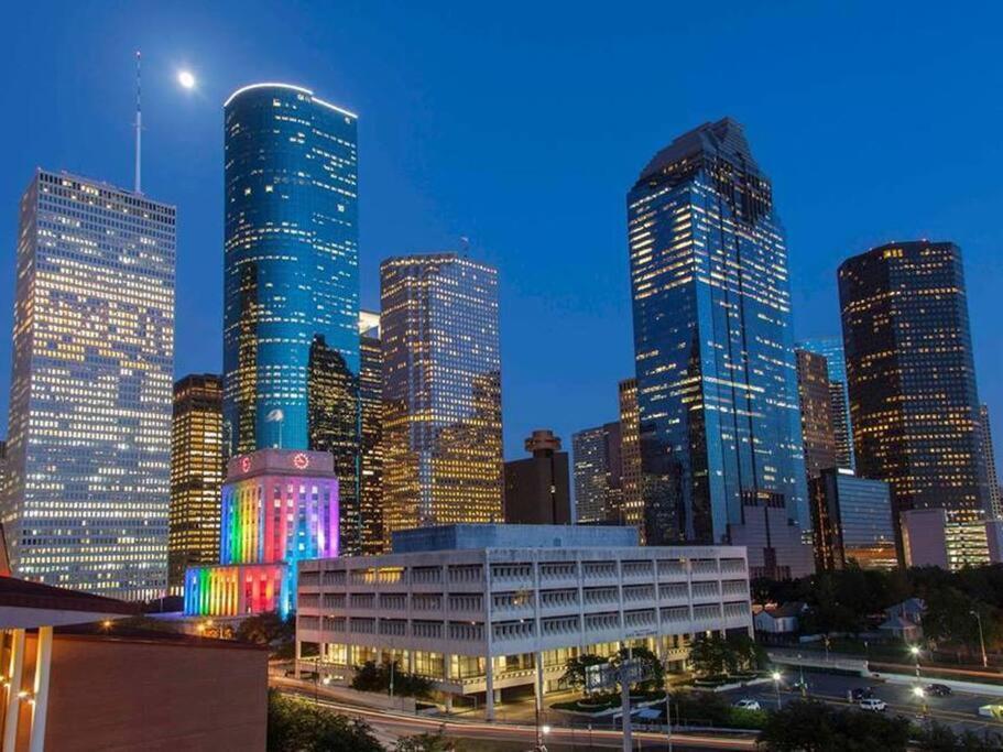 Beautiful/Spacious 2 Bedroom Houston Near Galleria Buitenkant foto